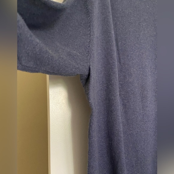 Weatherproof Vintage Men's Blue Cashmere V-Neck
Sweater Size L - Picture 6 of 9